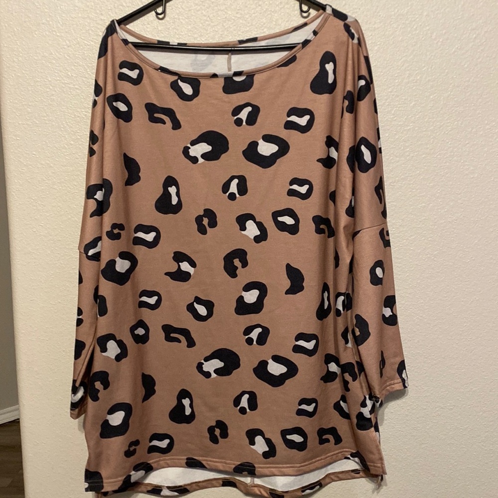 NWOT Leopard Print Top